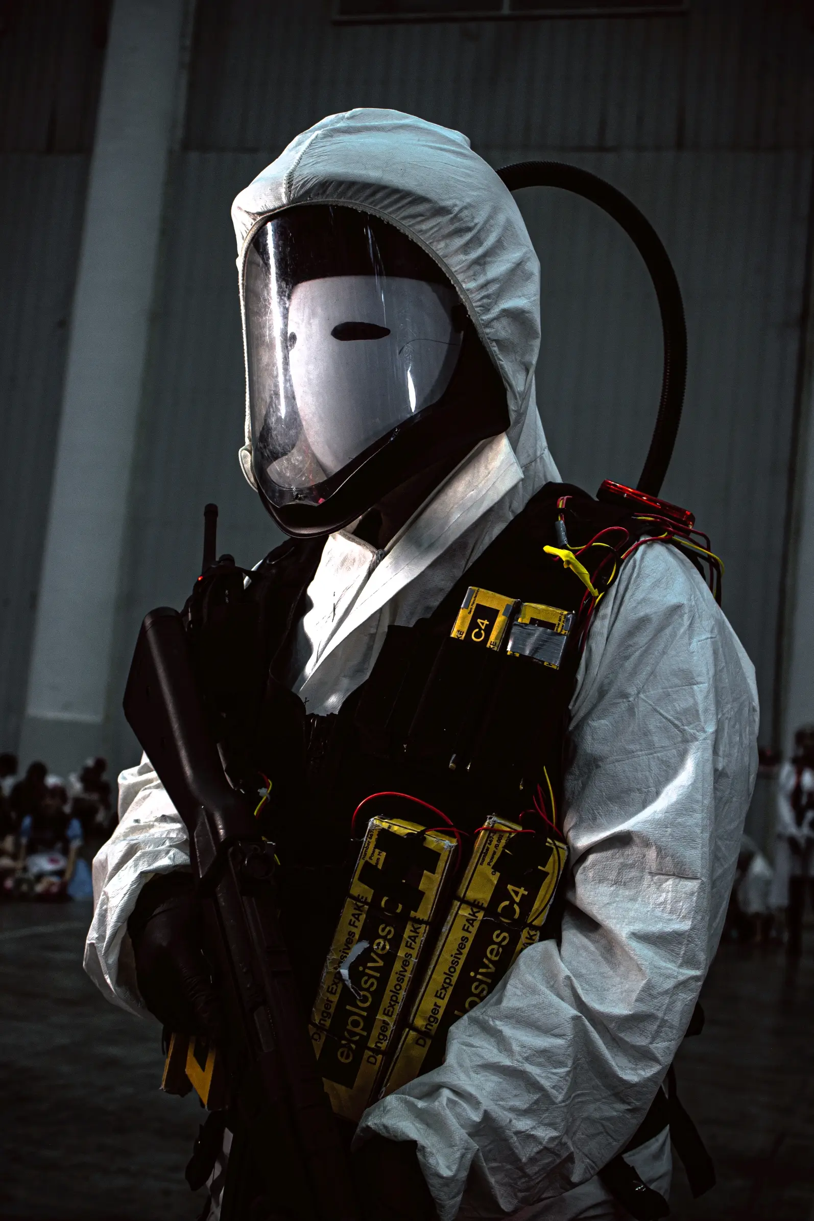 彩虹六号cos 白面具/自爆哥