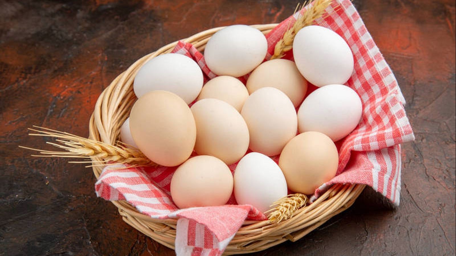 蛋类鲜蛋食材鹌鹑蛋食品摄影图配图高清摄影大图-千库网