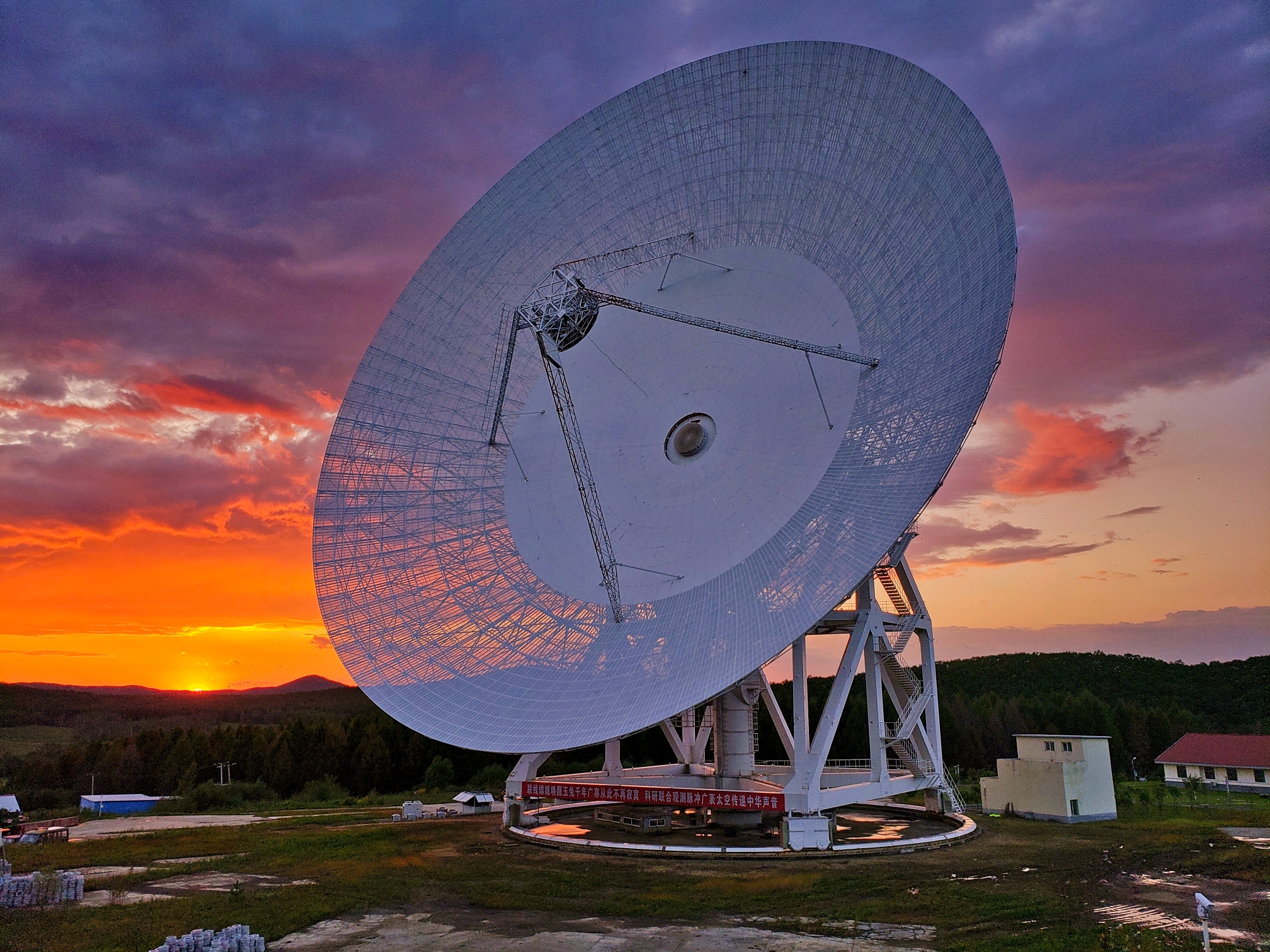 艾科思电子科技请求探测器主动化出产辅佐设备专利大幅削减人工干预