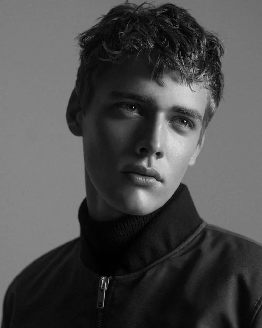 高贵冷艳,邻家男孩汇款聚一身的比利时男模 | billy vandendooren