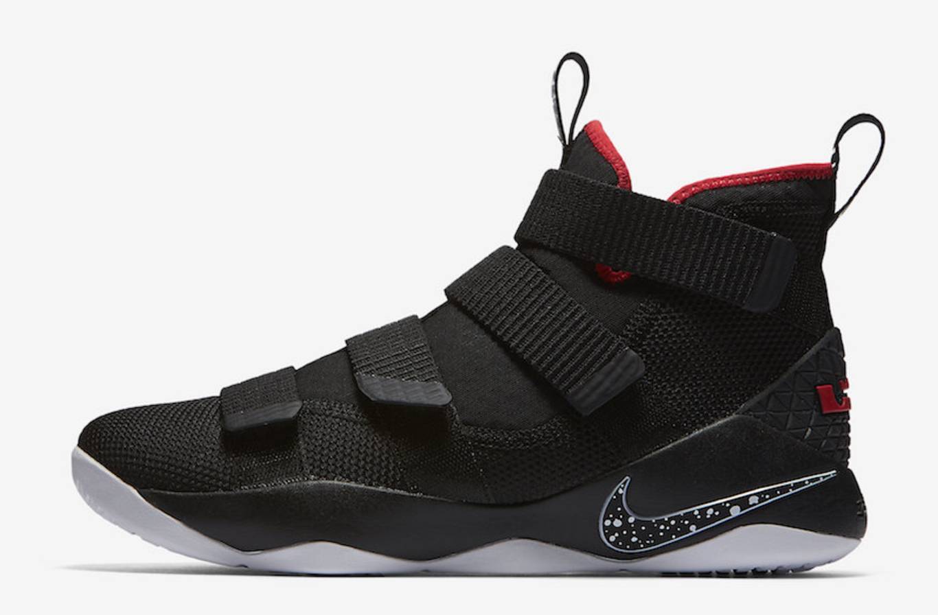 战士13细节曝光库里支线也跟上