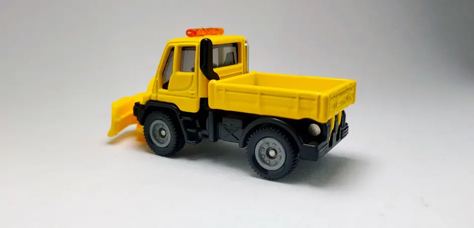 工程车也挺有意思多美卡红白盒奔驰unimog铲雪车开盒评测 哔哩哔哩 工程车也挺有意思多美卡红白盒奔驰unimog铲雪车开盒评测 哔哩哔哩