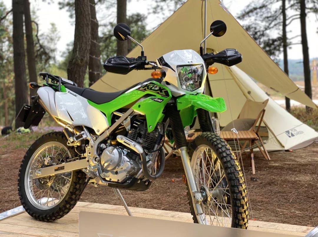 唯一可以上牌的进口林道越野车川崎klx230摩托车国内发布