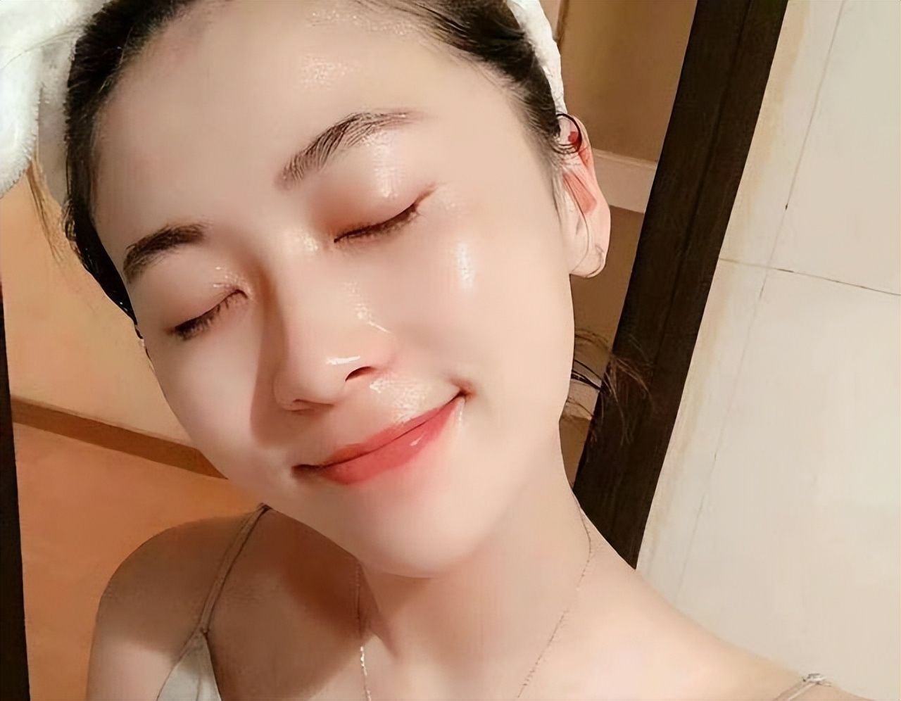 四五十岁的女人这5样护肤品才是这个年纪该用的别总舍不得