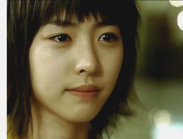 百万富翁的初恋:花花公子为继承遗产到穷乡村读书,爱上清纯善良的女主为她放弃遗产!