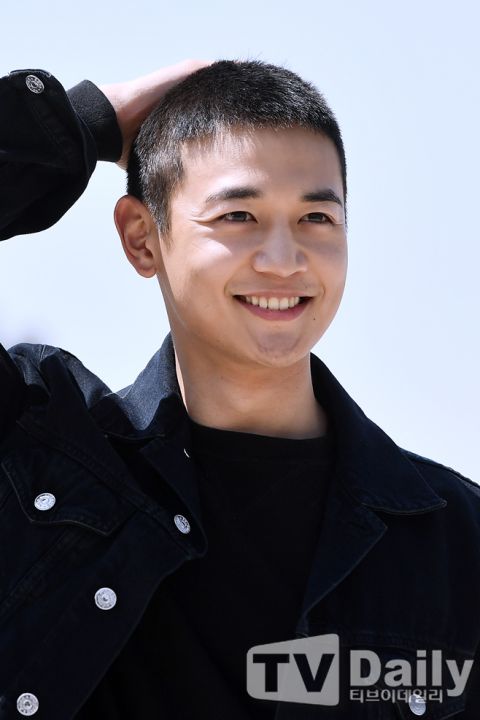 SHINee珉豪入伍现场!成员泰民&「圭Line」圭