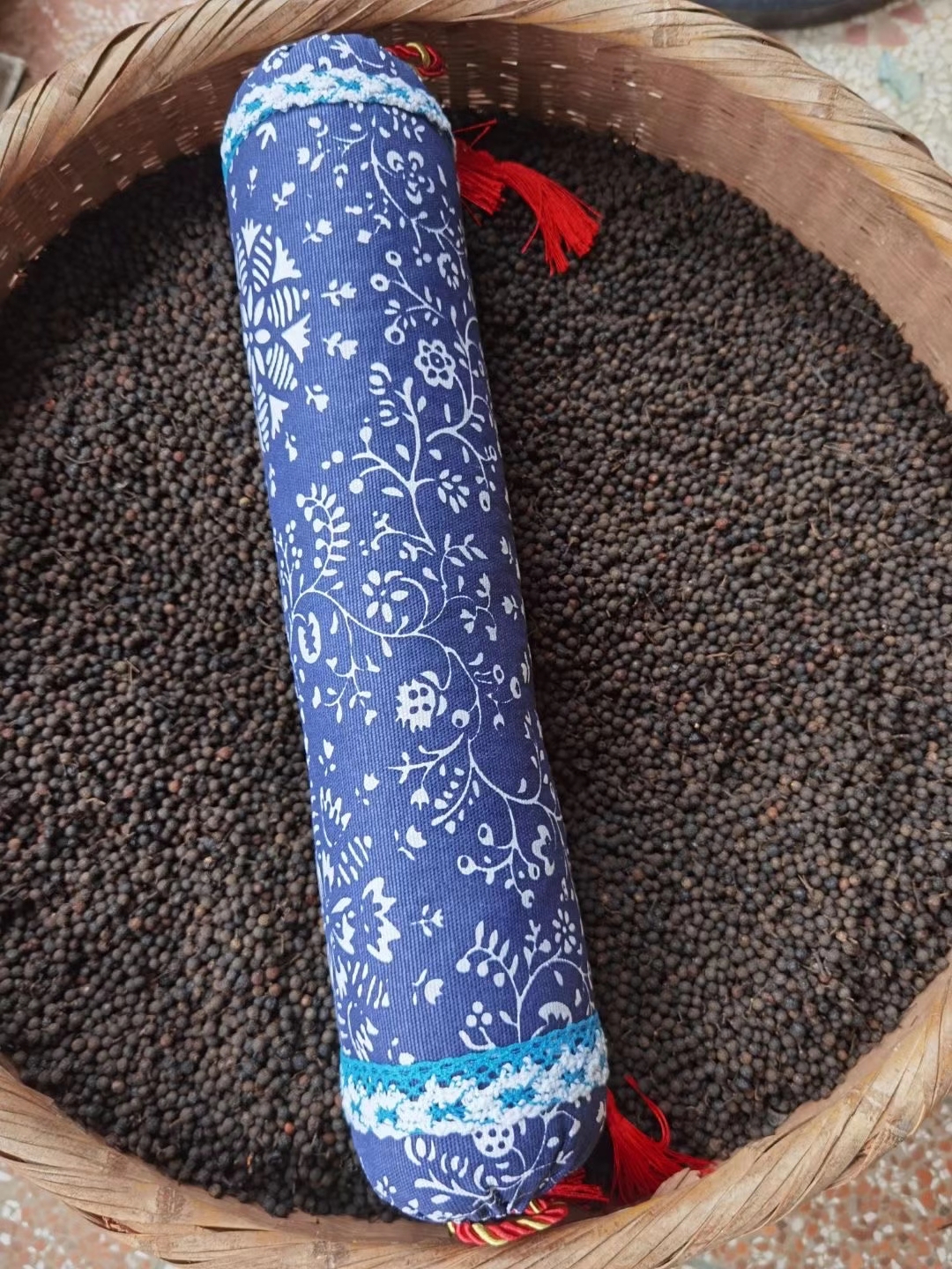 一款纯天然的山苍子枕头