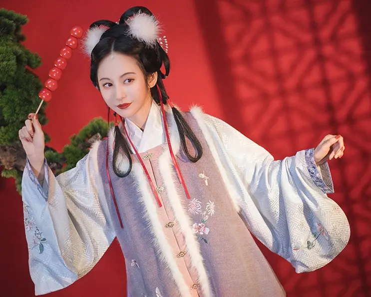 秋冬汉服怎么搭配 这些搭配神器伴你过冬 颜值超高还保暖 哔哩哔哩