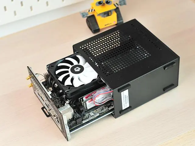 入手deskmini A300 建立小空间pc桌面平台 试下nox高频条能否带2400g飞 哔哩哔哩