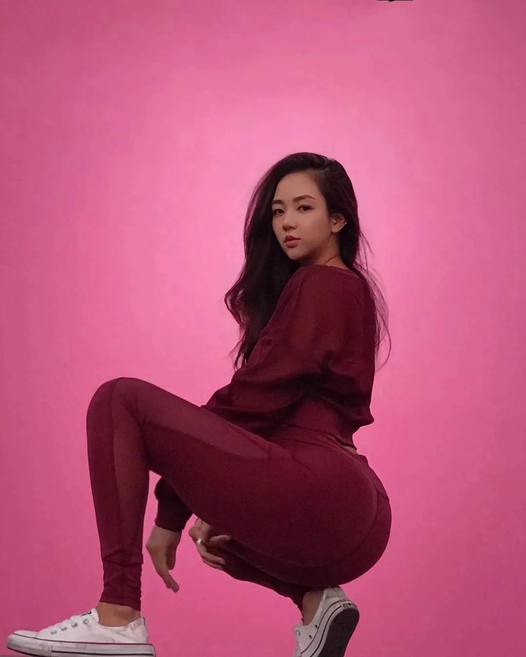 韩国"健身女神",身高168厘米,完美身材比例,到哪都很吸睛,这样的女生