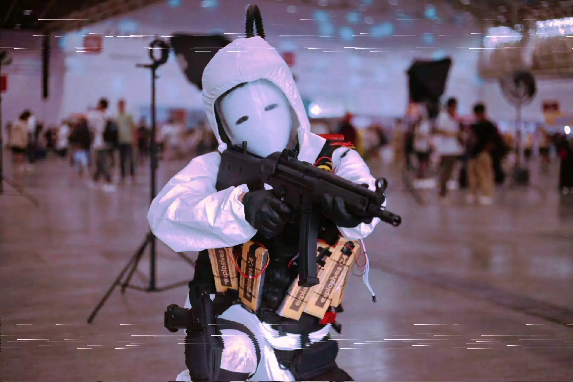 彩虹六号cos 白面具/自爆哥