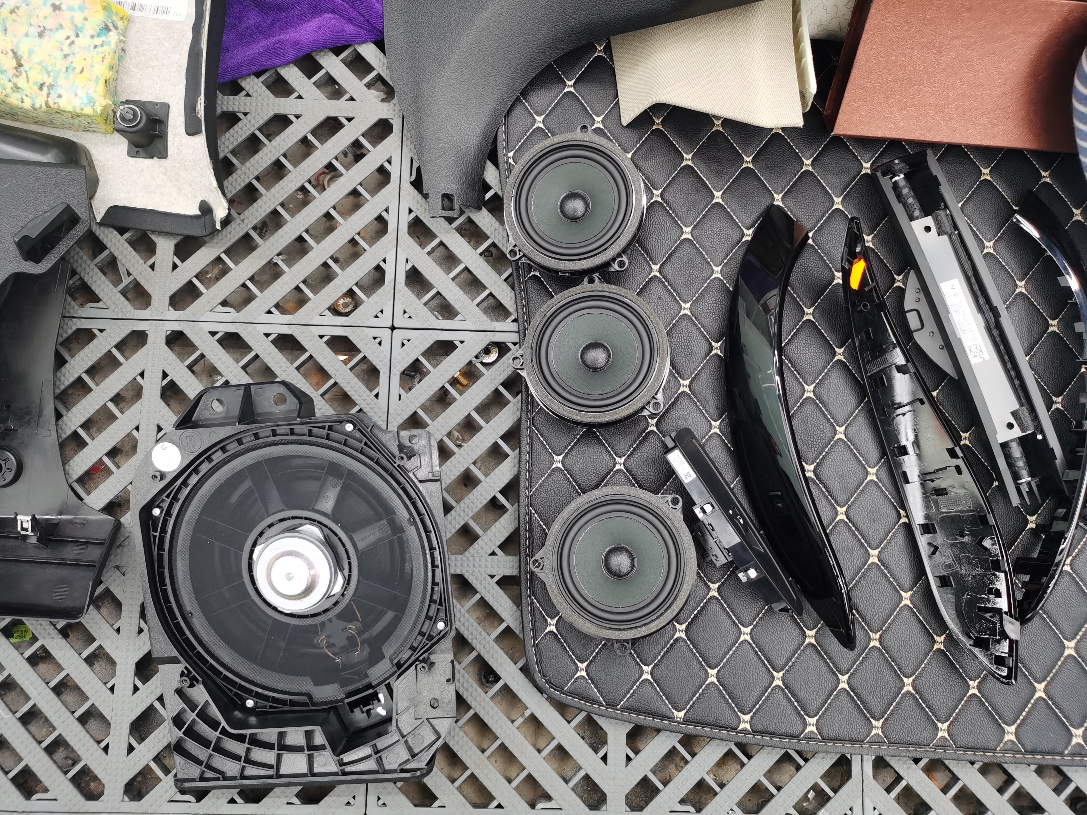 南京宝马改装宝马3系原厂哈曼卡顿音响改装升级