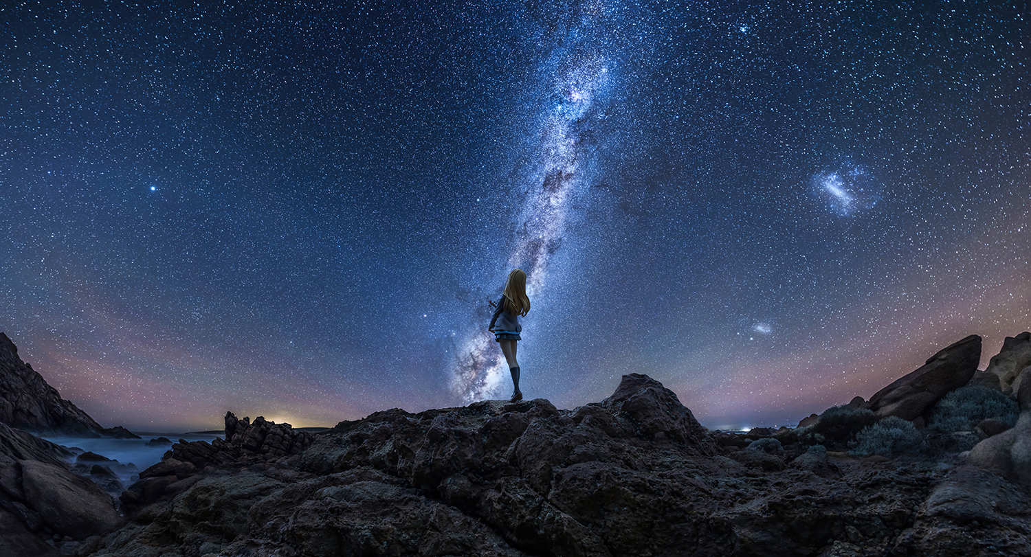 在eyeland的镜头里,浩瀚澄澈的星空下停驻着可人的少女