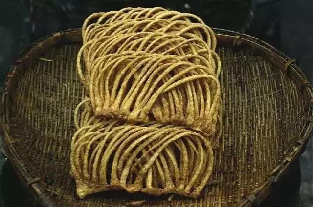 80年代的街头小吃 满满的都是回忆 看你吃过几种