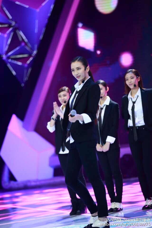 【吴哲晗】那些年五折穿过的西装 帅弯全宇宙的返图(二)