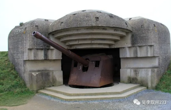 模型手办 【评测】小鲁班-大西洋堡垒三楼是一挺flak38型20毫米防空炮