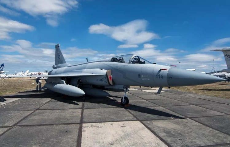 图为枭龙战斗机