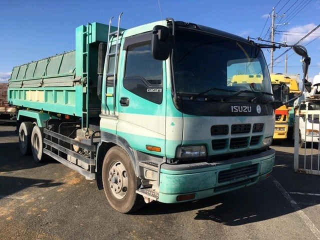 五十铃第一代giga卡车