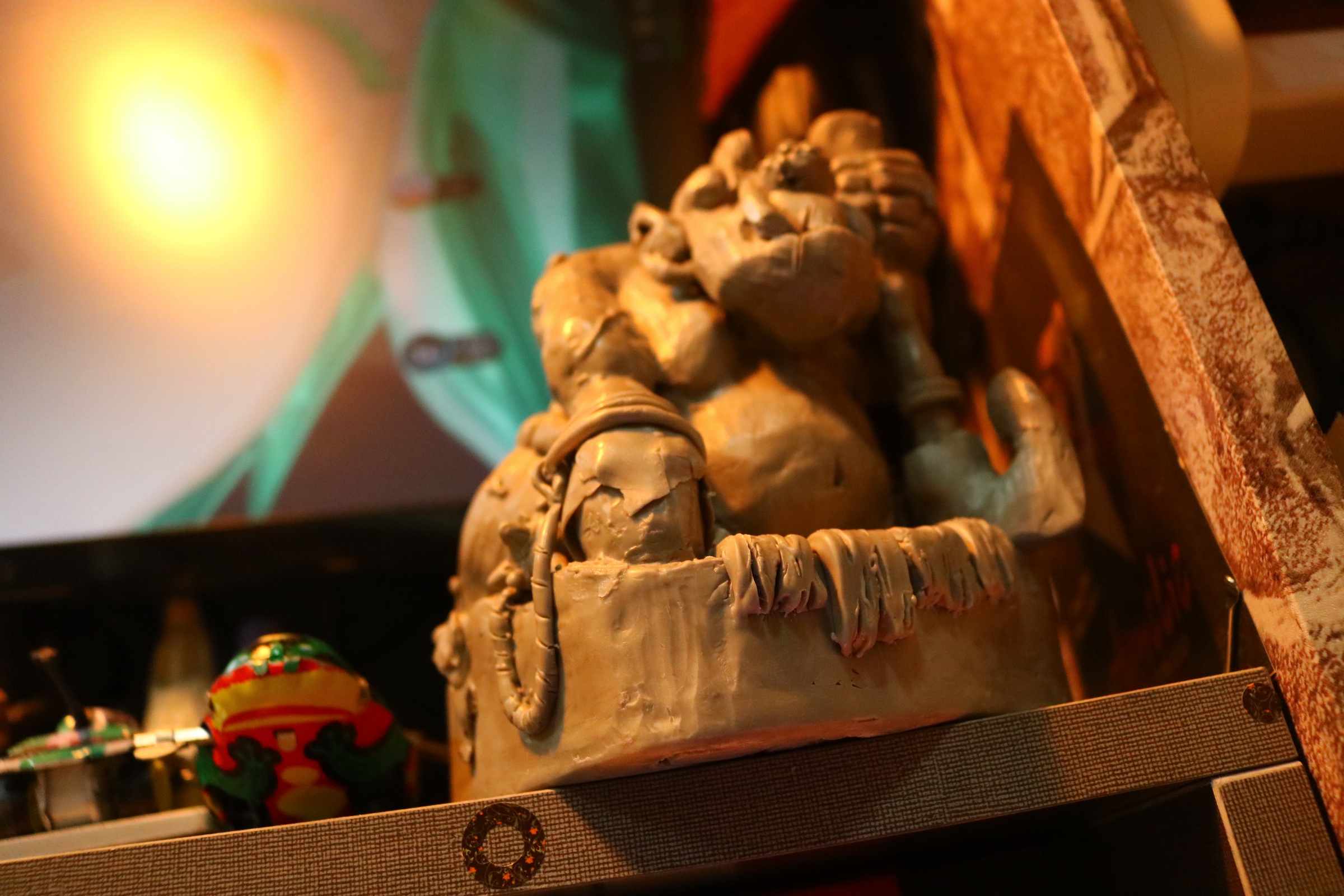 硬油泥雕塑持斧怪