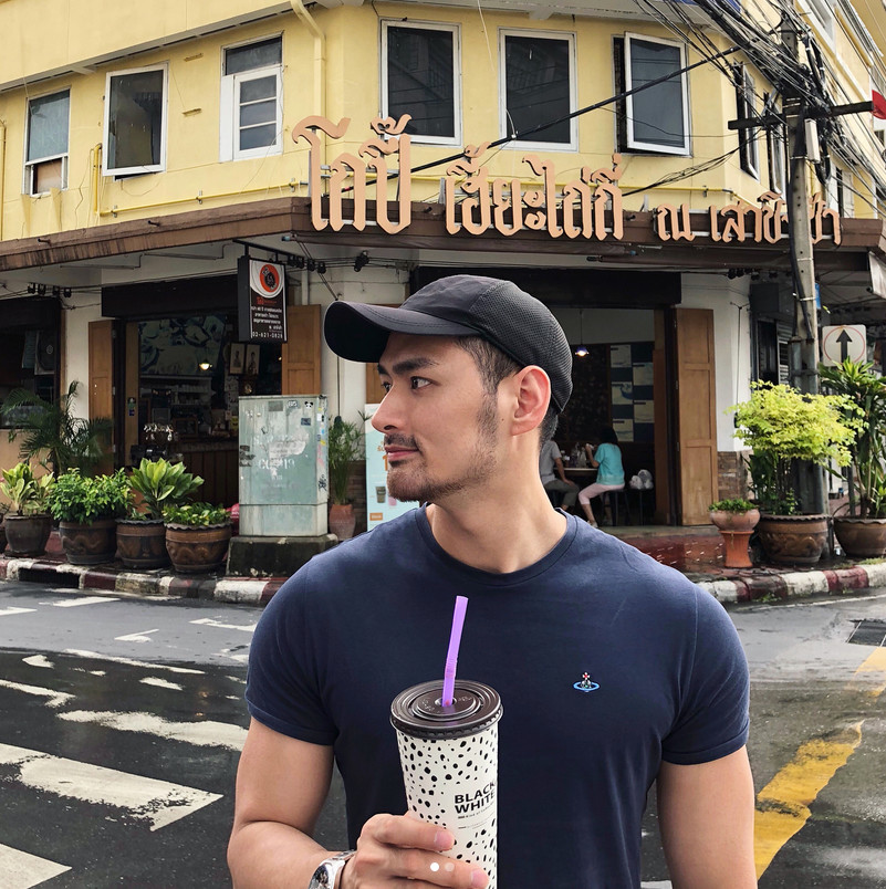 糟糕签约ave可口男模腰窝赛高让人吞了不下十次口水