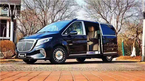 奔驰改装版商务车究竟是什么模样的