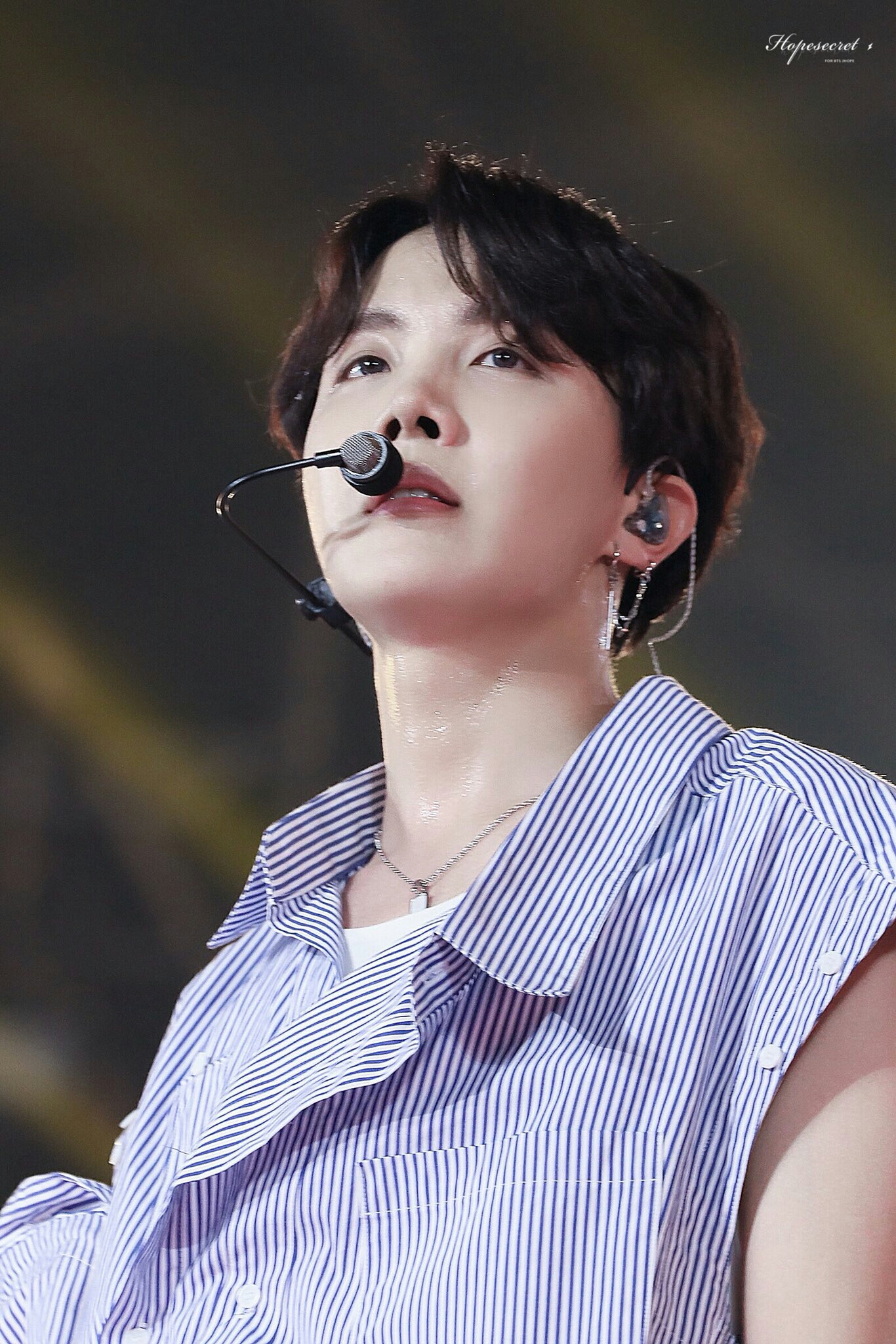 儿子这是你爸爸郑号锡