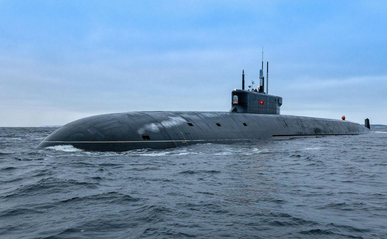 图为俄罗斯955a型战略导弹核潜艇