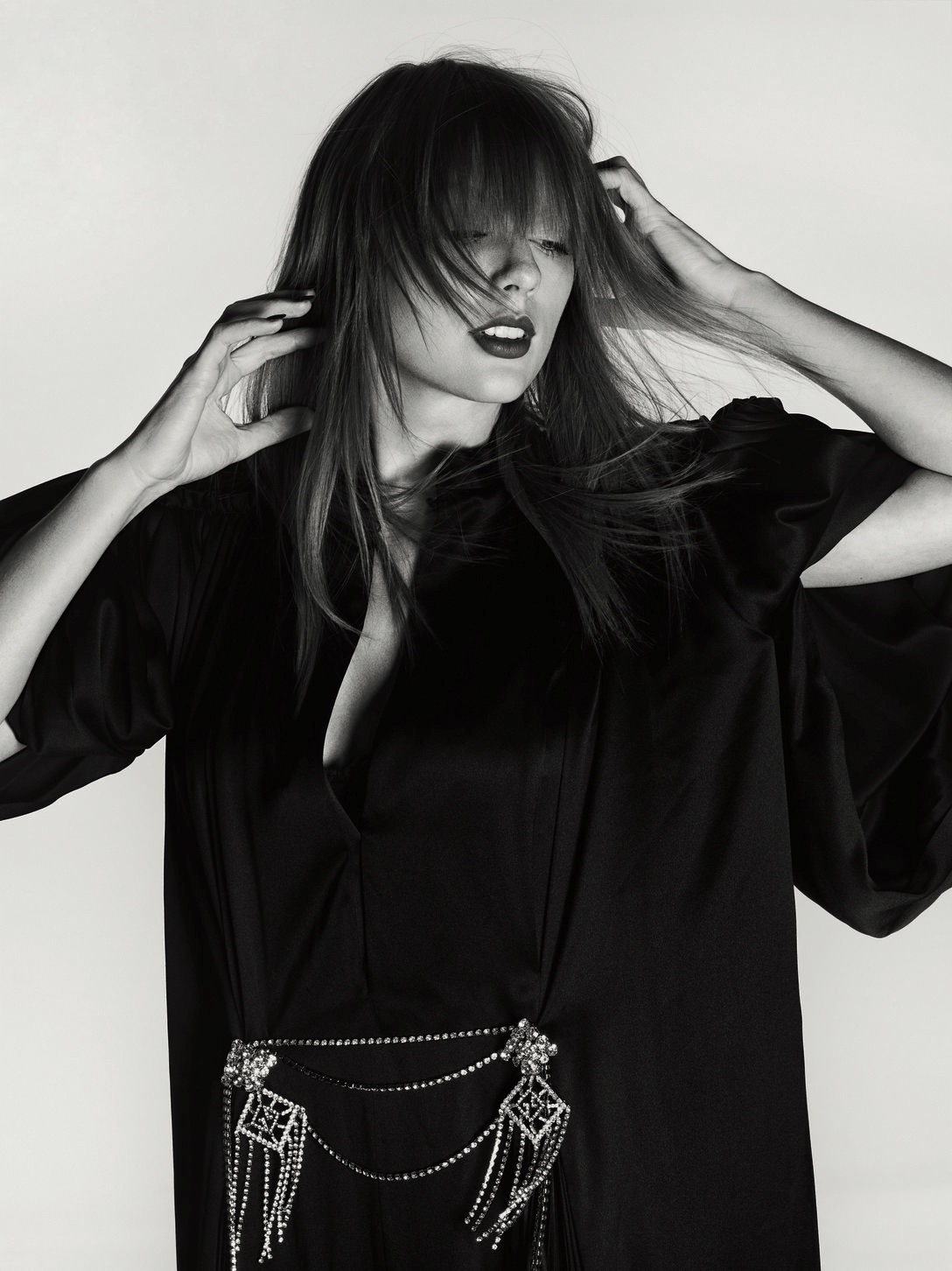 taylor登上elle杂志美国版4月刊封面和大家分享自己在30岁前学到的30