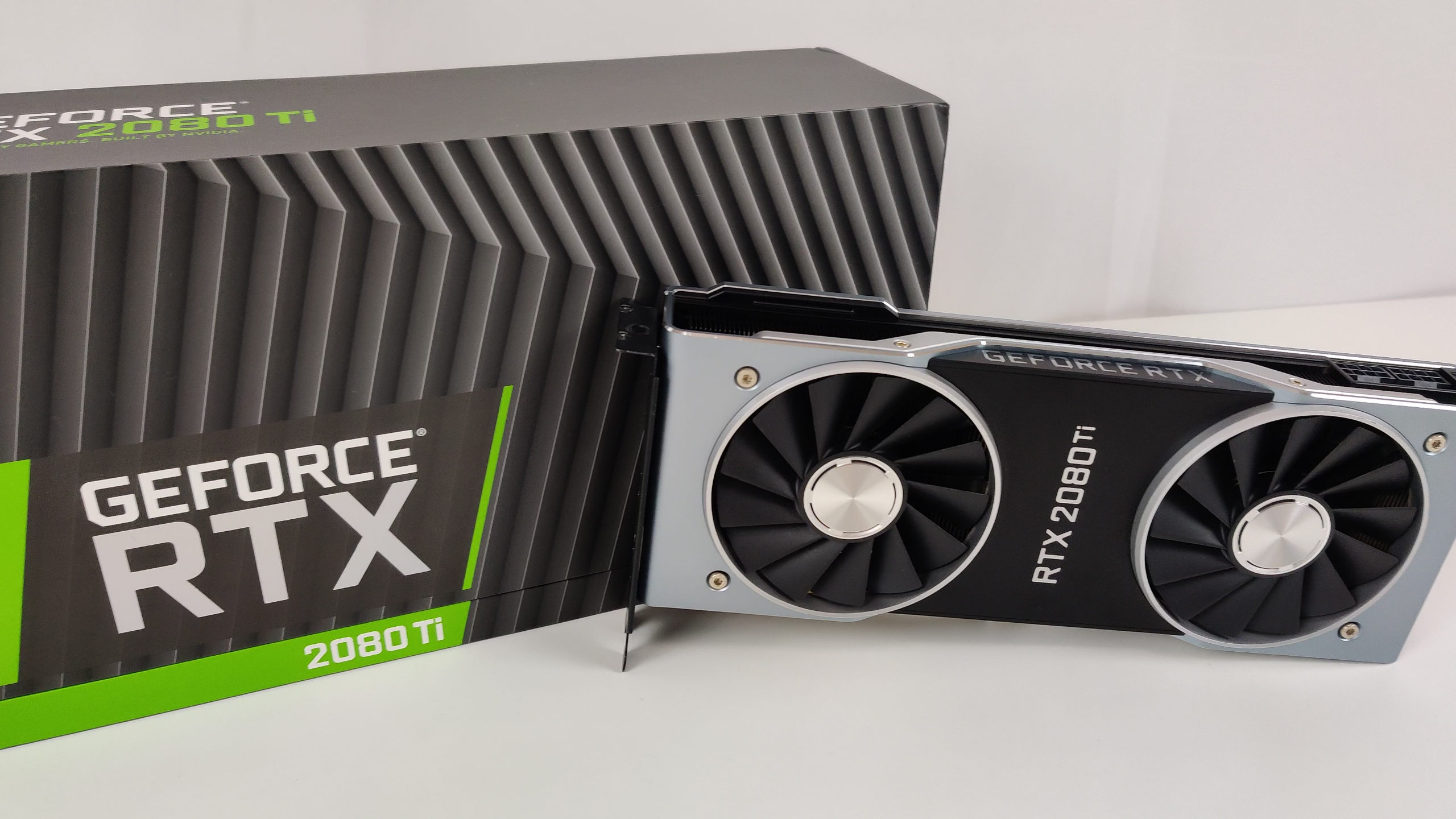 2080ti公版我也会测试默认 280w和320w 手动超频下的性能表现