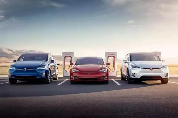 为什么很多人说特斯拉很差 但特斯拉销量还那么好呢 哔哩哔哩