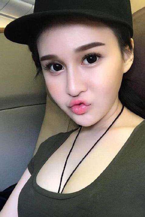 网友嘲赵本山女儿靠爹吃饭,"球球"回怼:还好我有