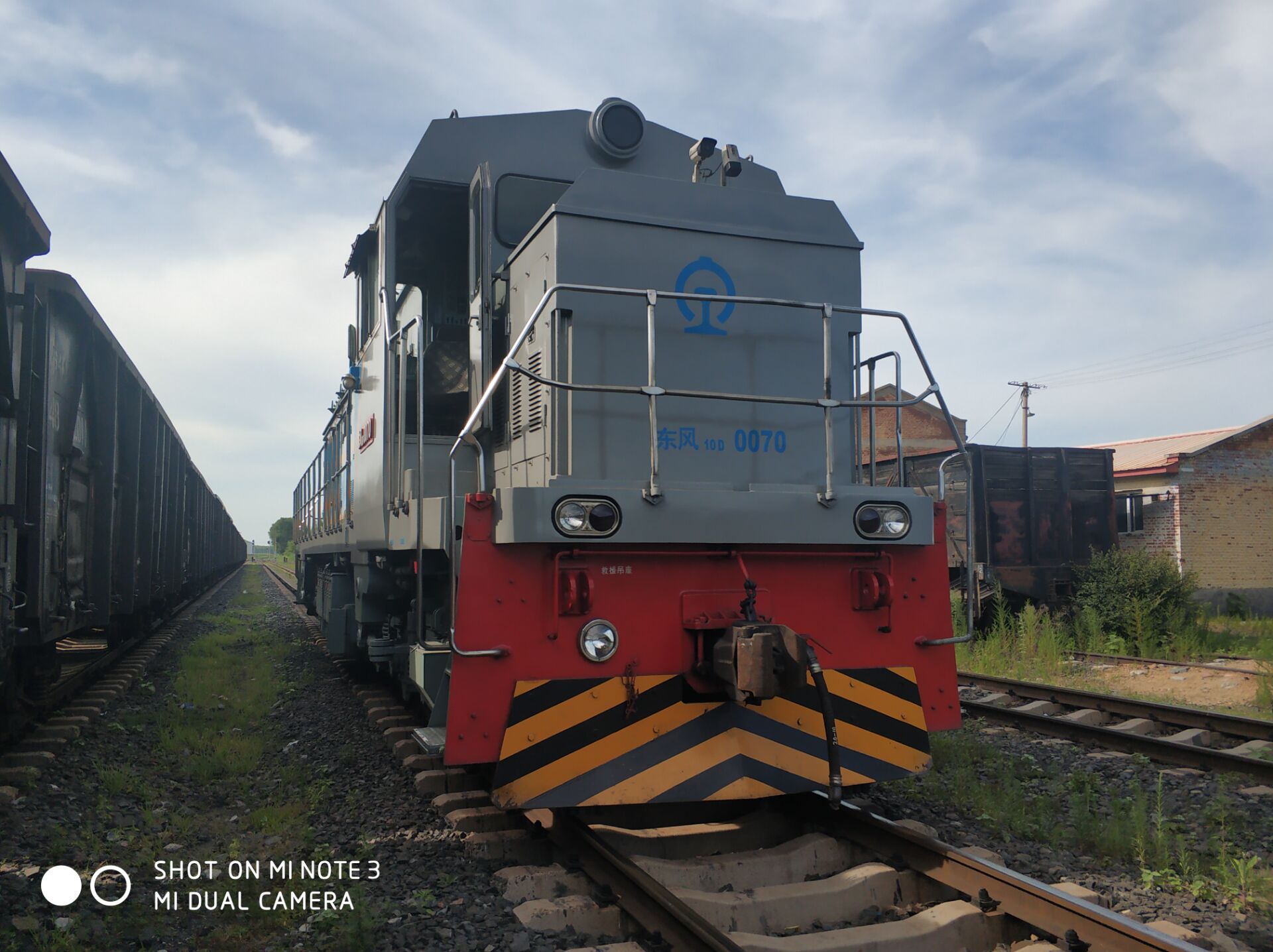 df10d 0070废弃东营站拍摄