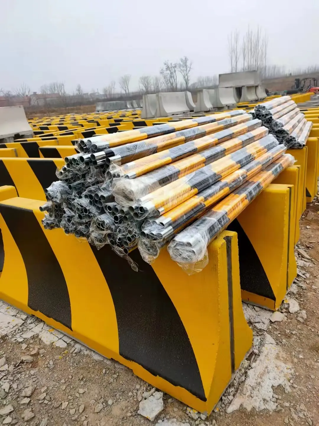 东营混凝土隔离墩加工定制