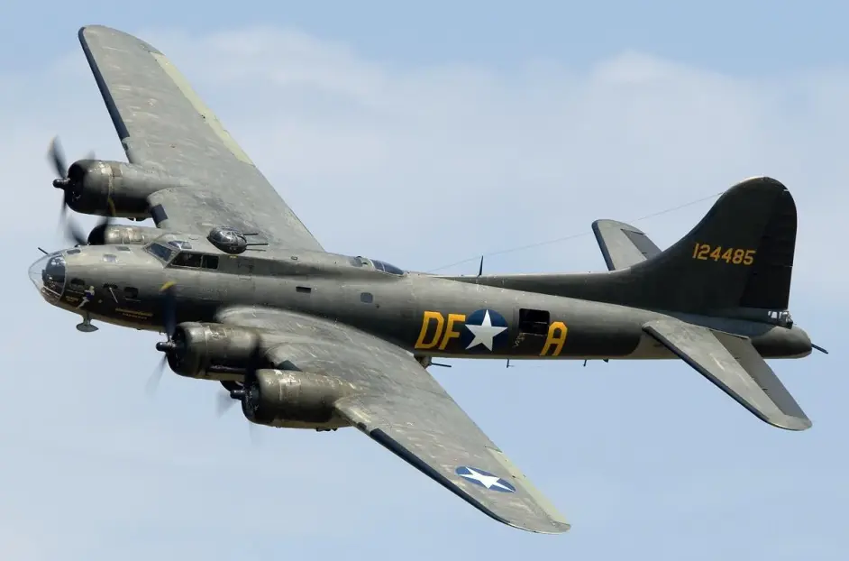 b25轰炸机,巡航速度快,曾扬威于二战期间 - 哔哩哔哩