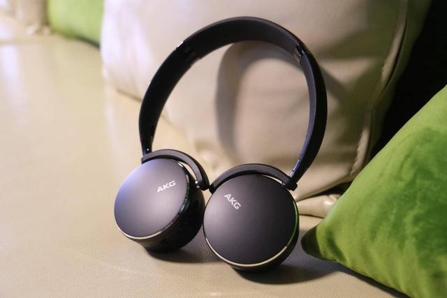 耳机好坏判断是唯心主义或唯物主义AGK Y