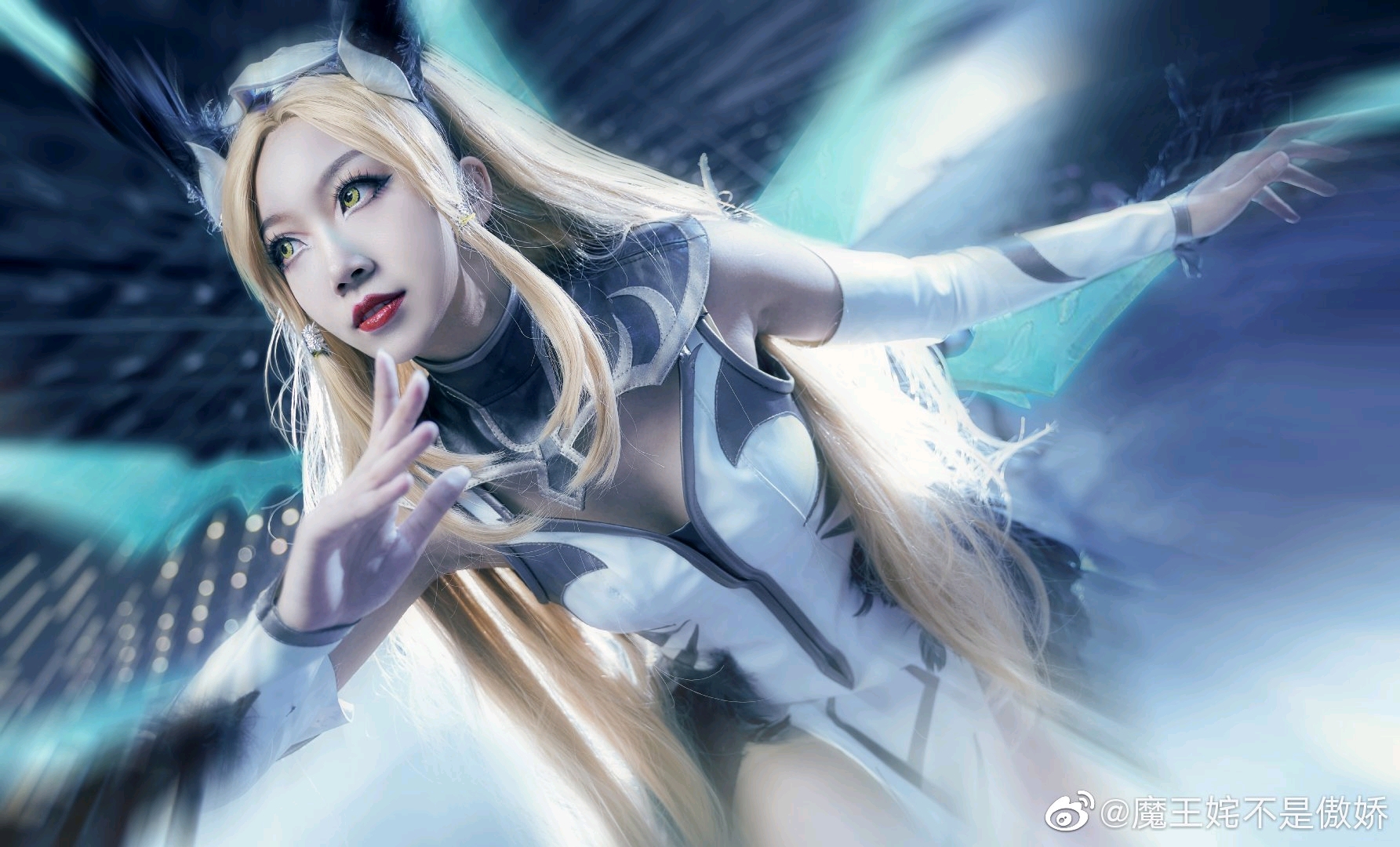 【cos】lol英雄联盟 ig冠军皮肤 艾瑞莉娅:"正义指引着我们.