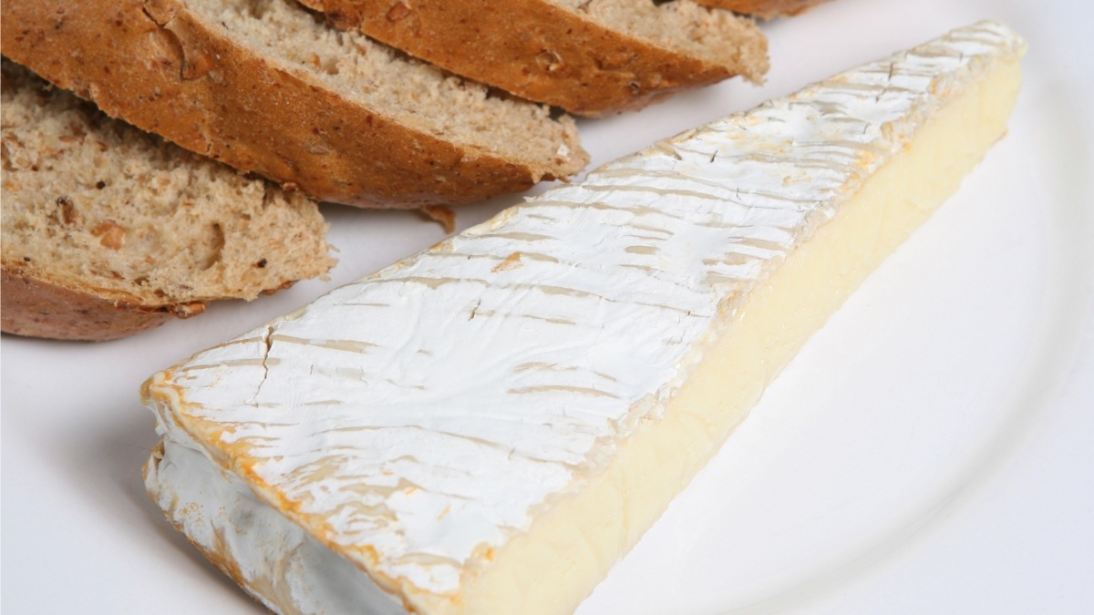 brie-de-meaux-chz-shutterstock_3724882.jpg