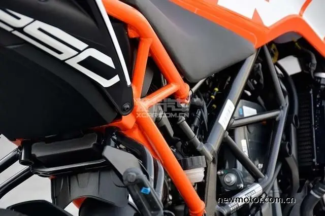 Ktm 250duke试驾体验 250级别新霸主 哔哩哔哩