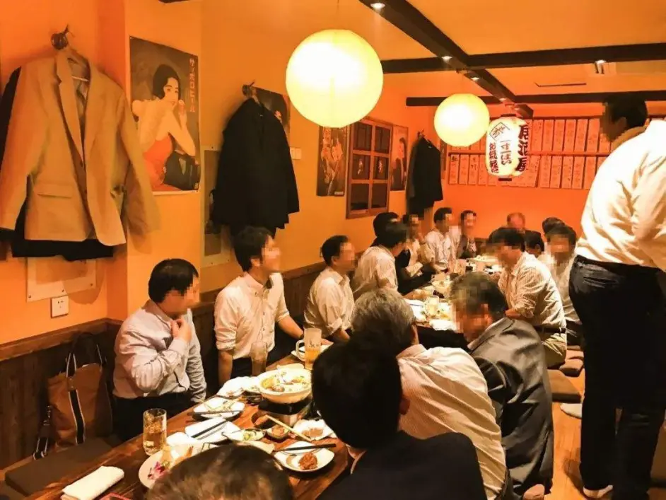 日本男人下班后为什么不回家 都跑去哪儿了 哔哩哔哩