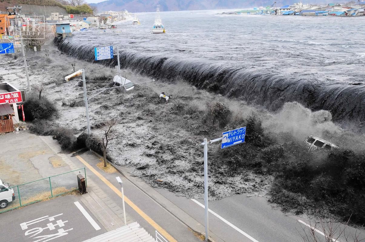 科学网—空中鸟瞰 日本9级巨震水下断裂及滑坡导致海啸发生 - 陈辉的博文