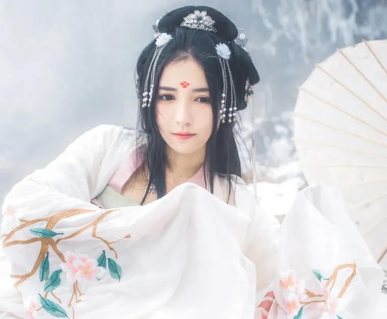 日网友讨论 汉族的传统服装 汉服 在中国年轻人中掀起潮流 哔哩哔哩