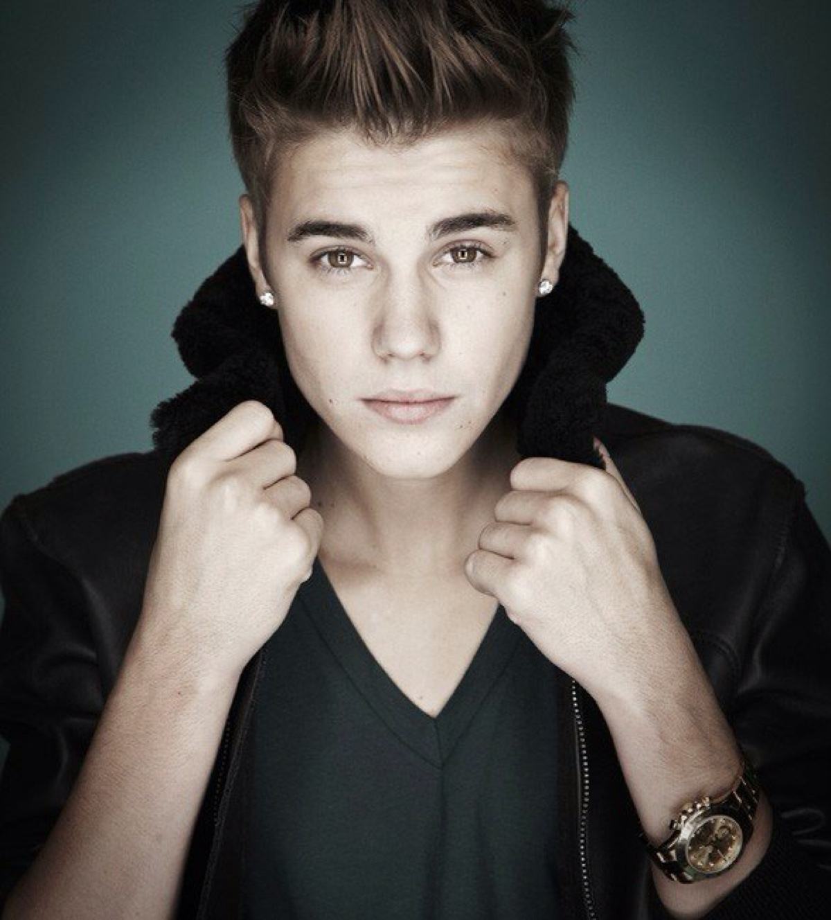 Justin Bieber - Under The Mistletoe | iHeart
