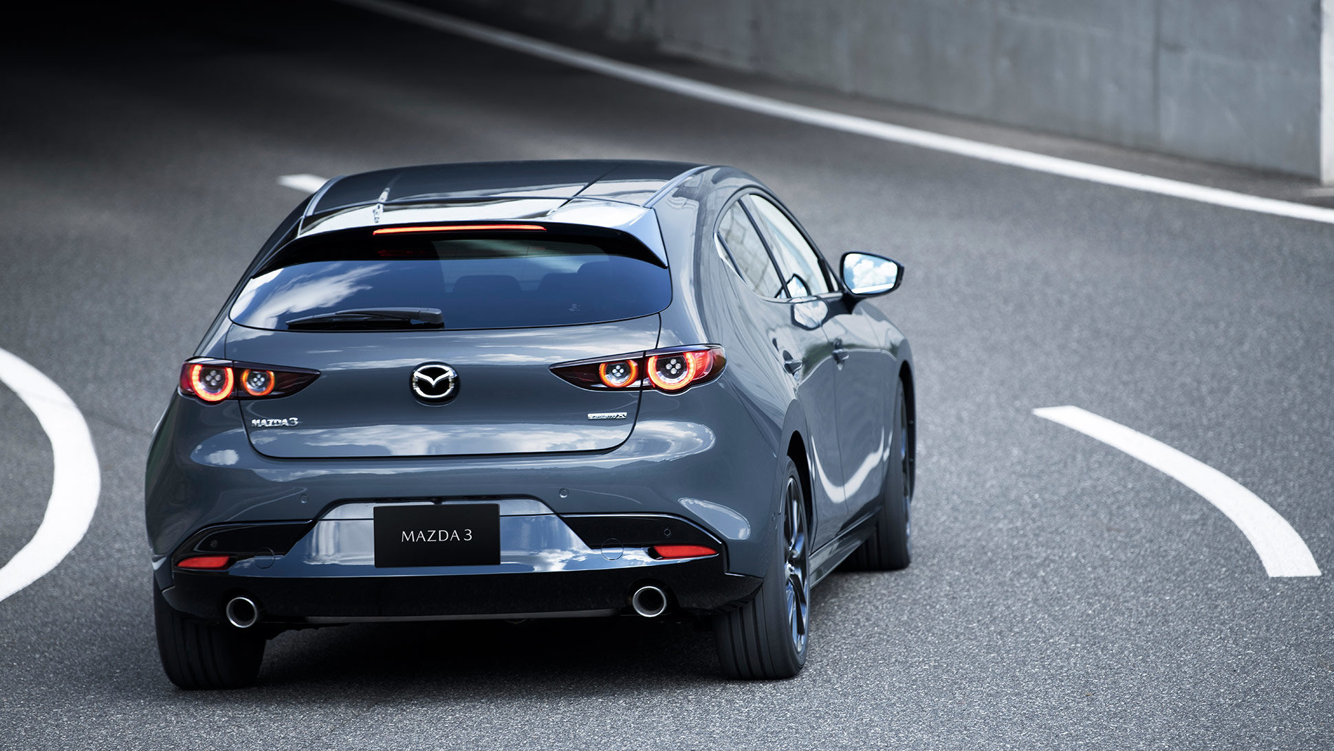 全新马自达3官图曝光!"压燃汽油"黑科技终于面世!