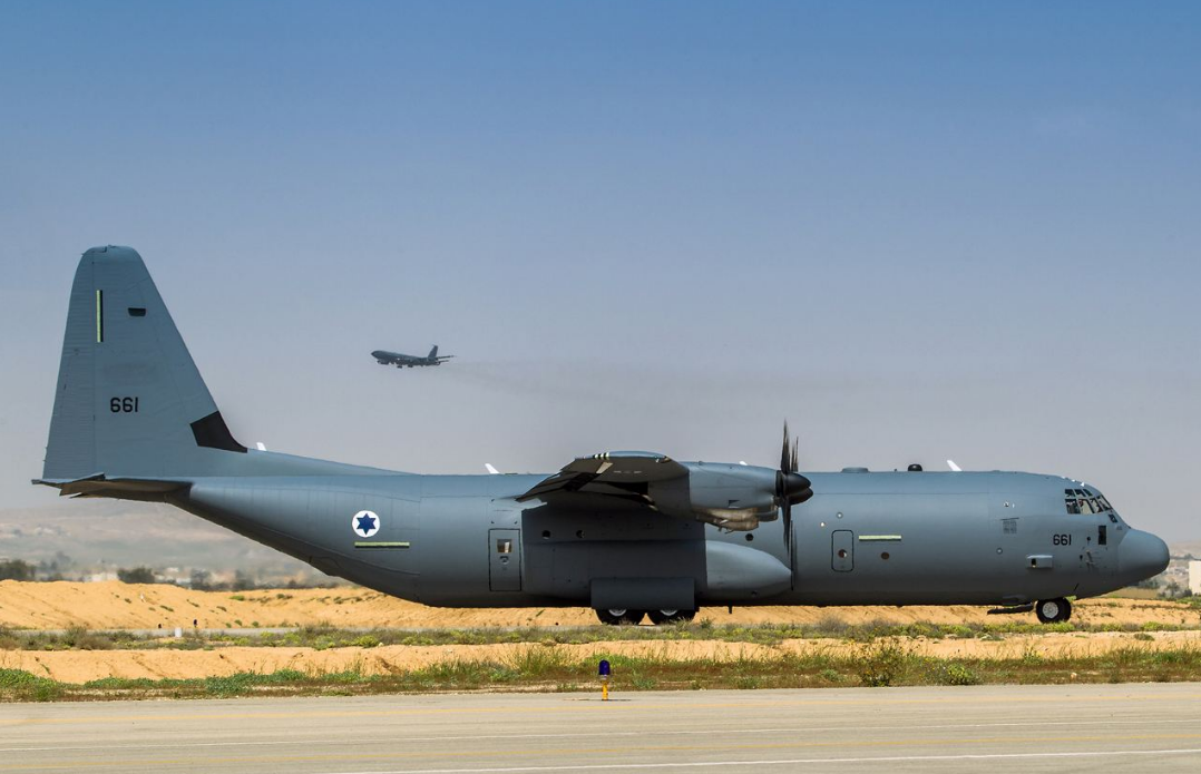 除了美军在用c130j外,世界上还有许多国家都在争先