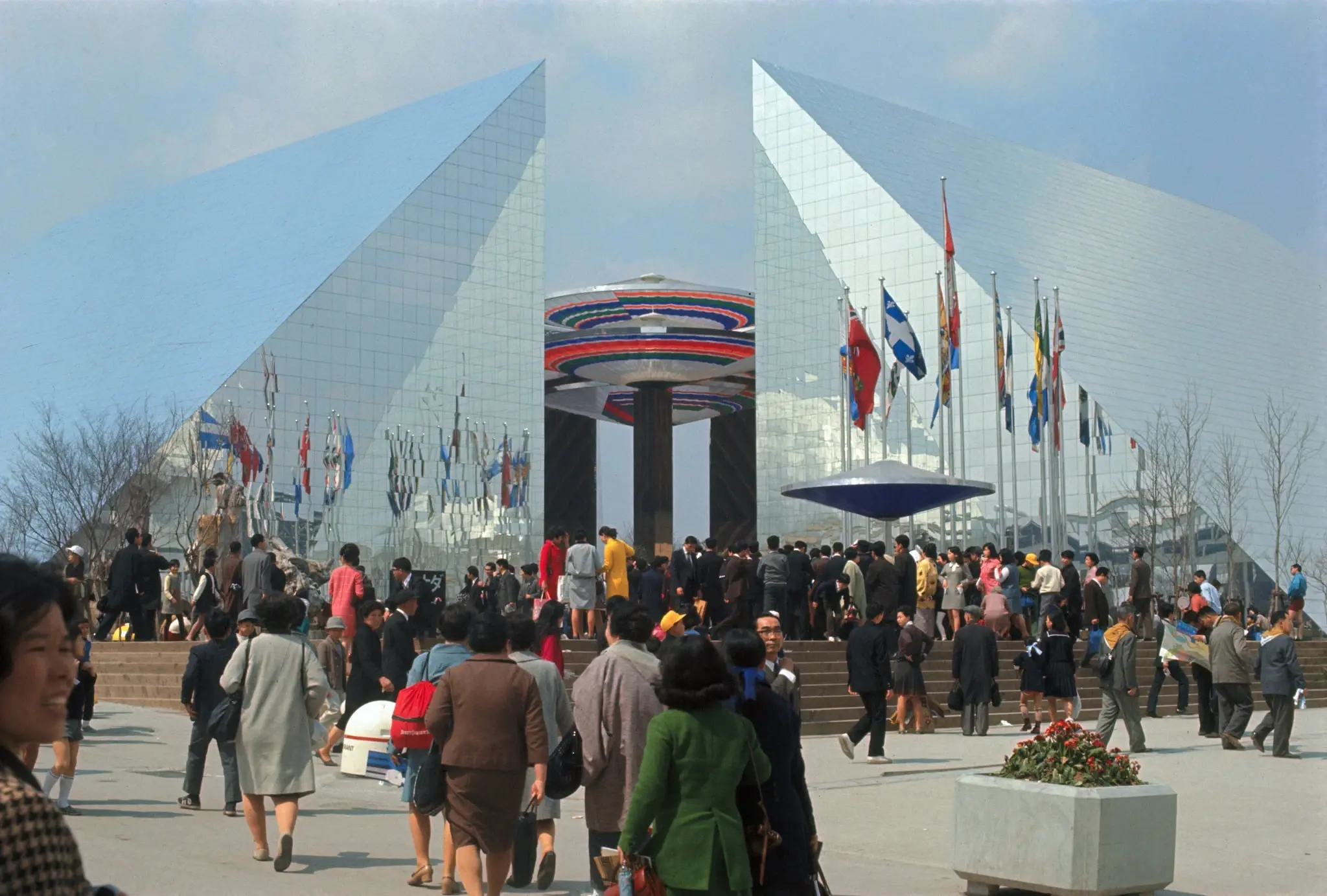 老照片  1970年日本大阪世博会 各式各样的现代化建筑