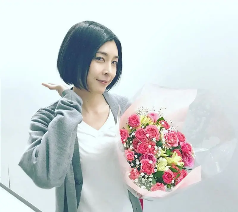 竹内结子葬礼 圈内好友全缺席 仅老公儿子送行原因曝光 哔哩哔哩