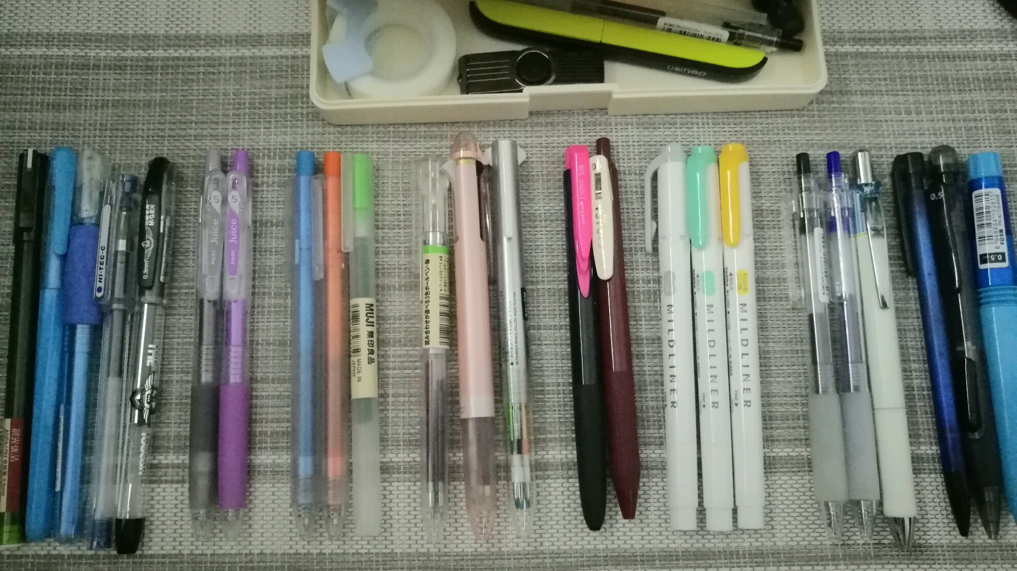 【文具控】中性笔，荧光笔，模块笔，得了一种看到文具就想打包扛走的病(上) - 哔哩哔哩