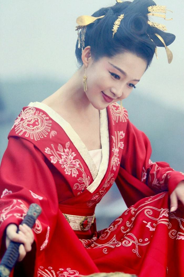 穿红衣最惊艳的十大女星,最美的居然是她