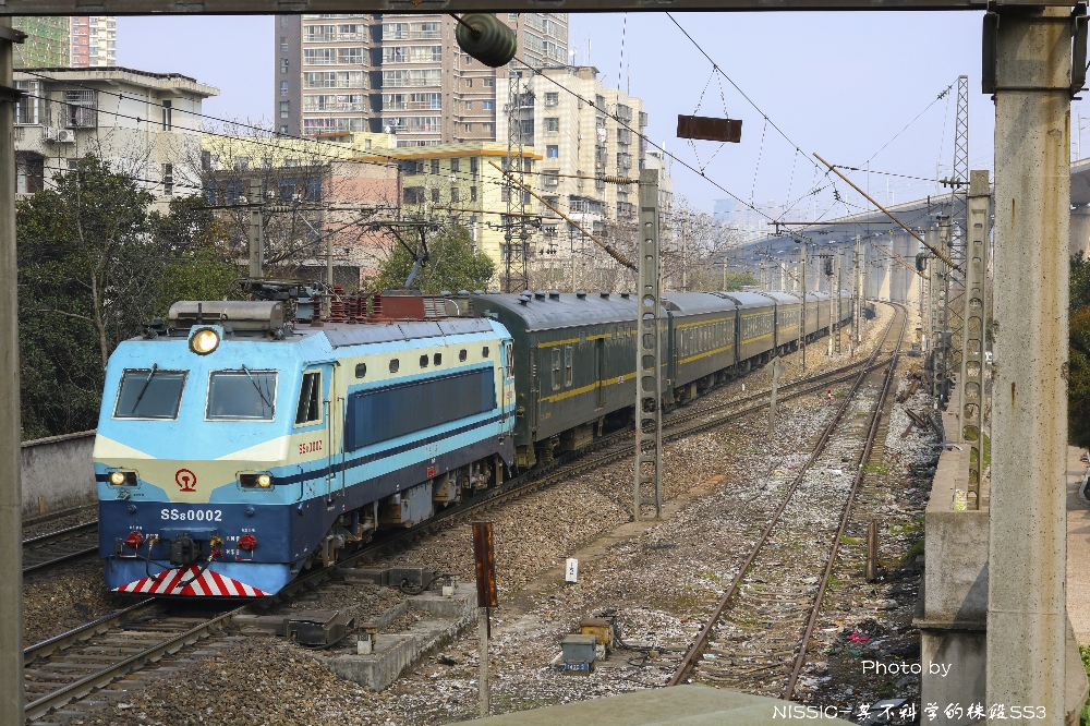 ss8型电力机车5图精选集(2)