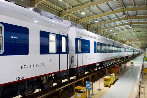 国产25t型客车原涂装